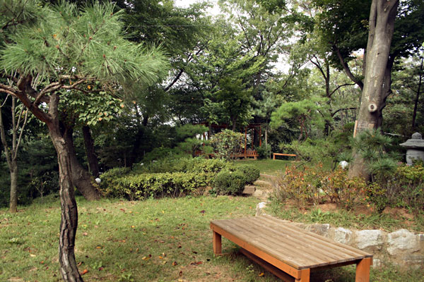 Garten neben dem Dalmasa Tempel